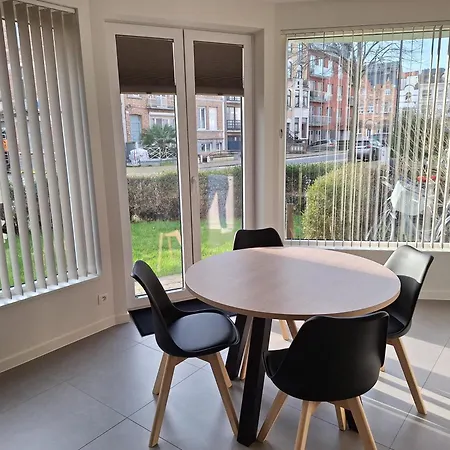 Vakantiestudio Lora Met Tuintje Apartman